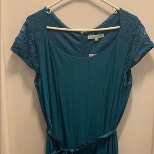Teal panel dress with ribbon belt and lace sleeves